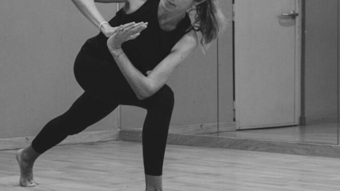 clases de yoga en Barcelona para complementar la danza
