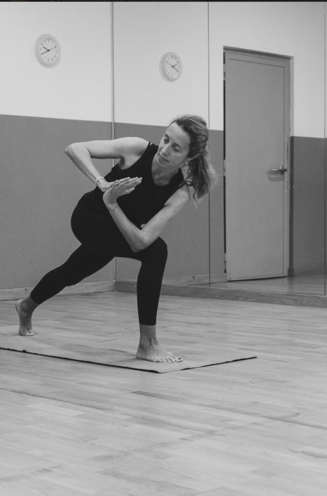 clases de yoga en Barcelona para complementar la danza